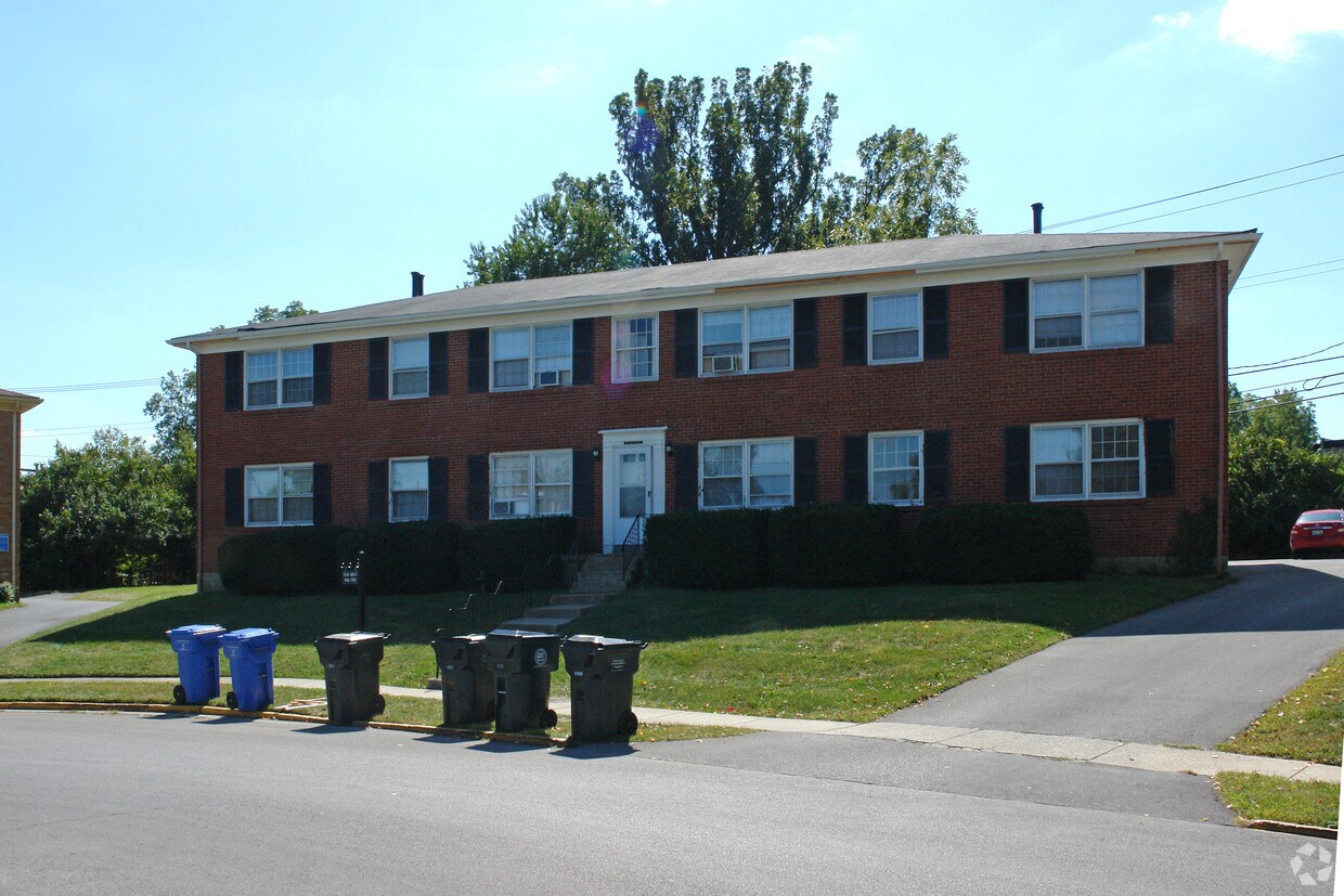 Building Photo - 2169 Cypress Dr
