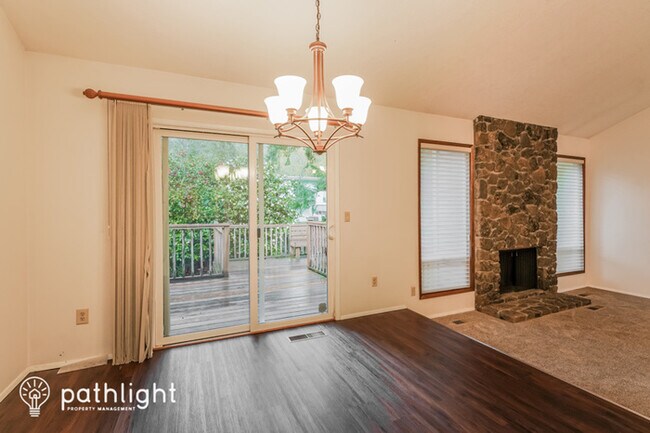 Building Photo - 14584 Rainbow Dr, Lake Oswego, OR, 97035
