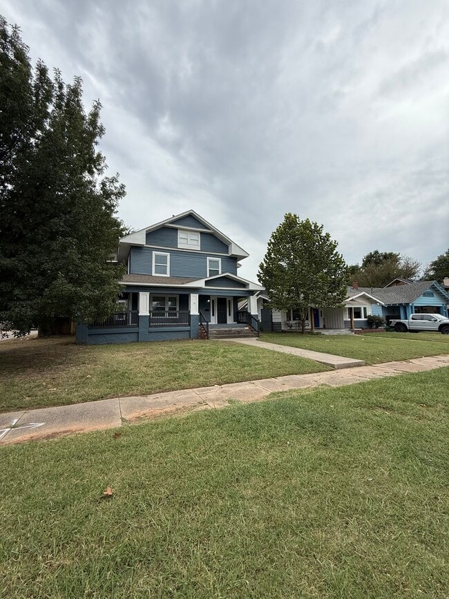 Building Photo - Remodeled Charmer in the Urban Core – Fres...