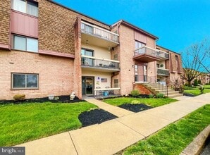Building Photo - 44303 Delaire Landing Rd