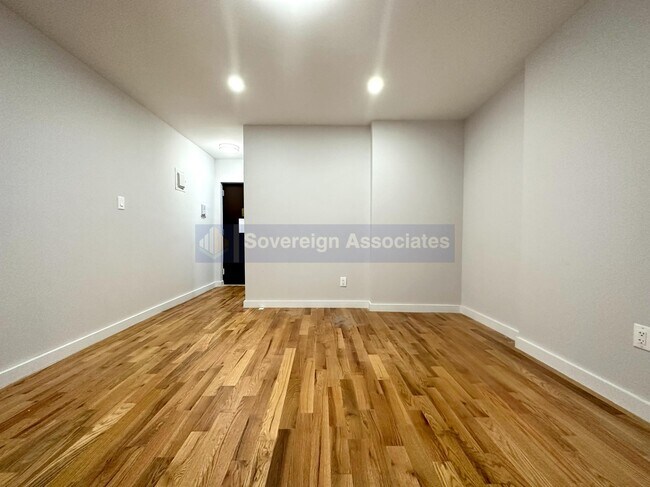 Foto del edificio - 1833 Seventh Avenue