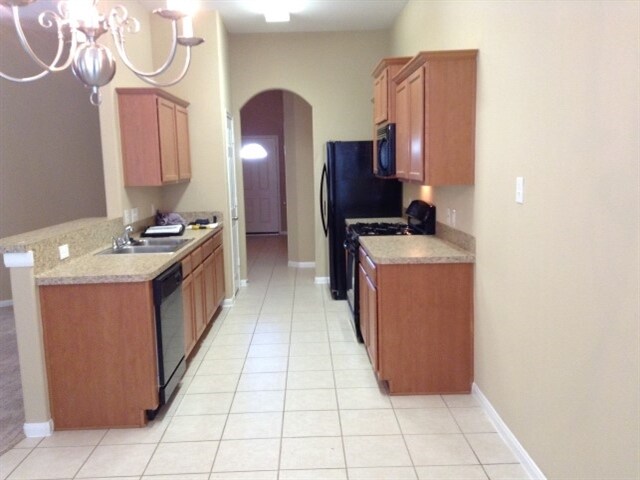 Foto del edificio - 2710 Sleepy Knoll Dr