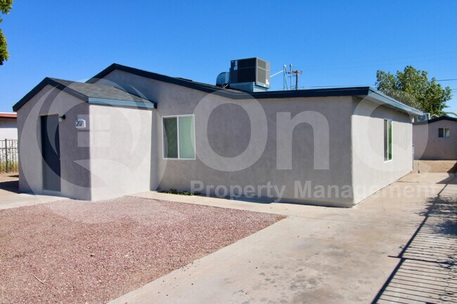 Building Photo - 207 W Ohio St