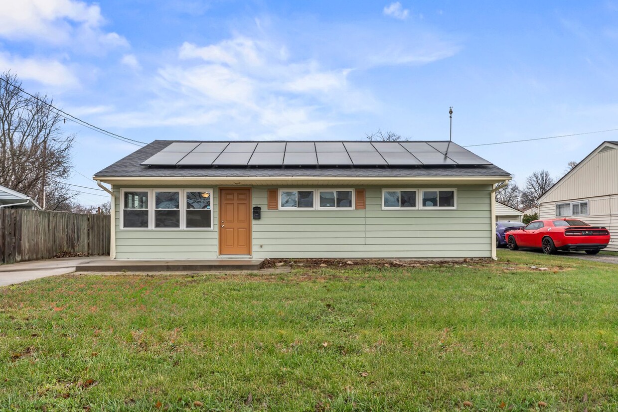 Foto principal - 3-Bedroom Rental Home with Solar Panels