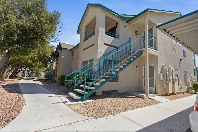 Building Photo - 5121 S Lindell Rd