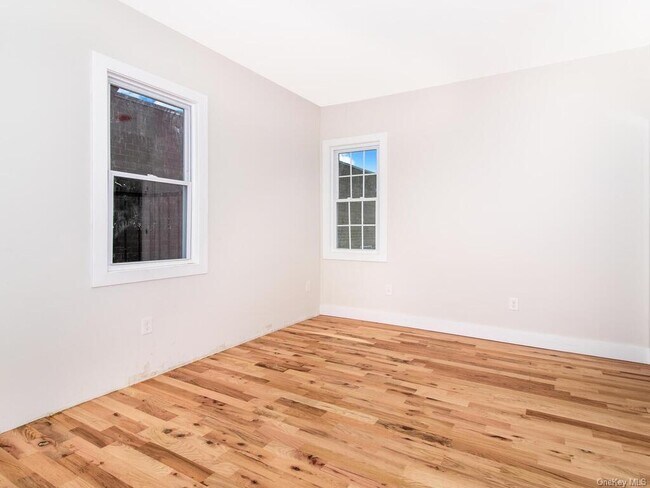 Building Photo - 154 Woodworth Ave