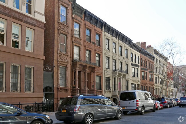 Foto del edificio - 6 W 83rd St