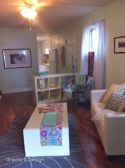Building Photo - 2 br, 1 bath Apartment - 809 E. Monroe St.
