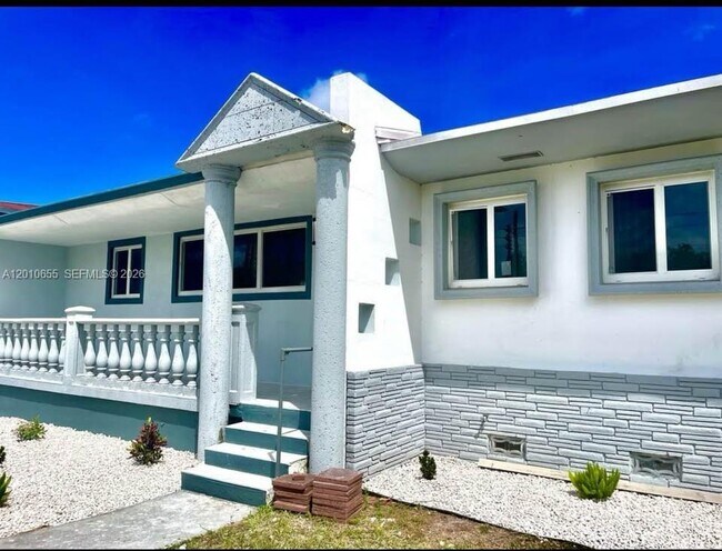 Foto del edificio - 15925 NE 18th Ave
