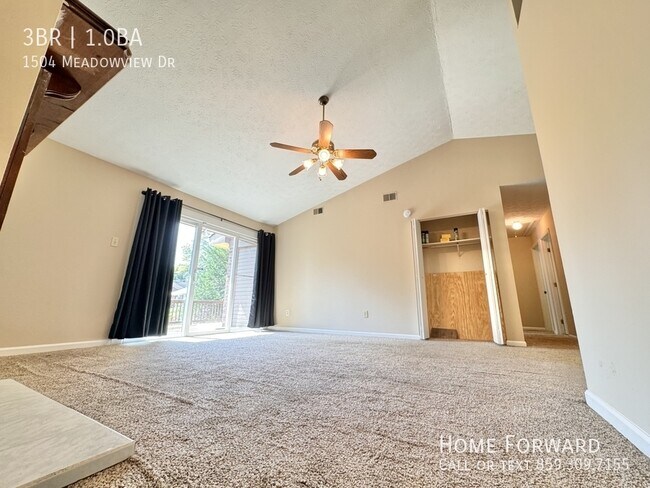 Building Photo - 1504 Meadowview Dr