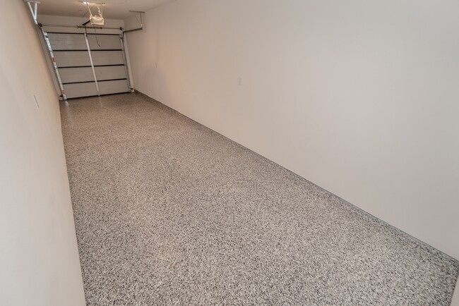 Foto del edificio - 2631 South La Salle Avenue, Unit 2635