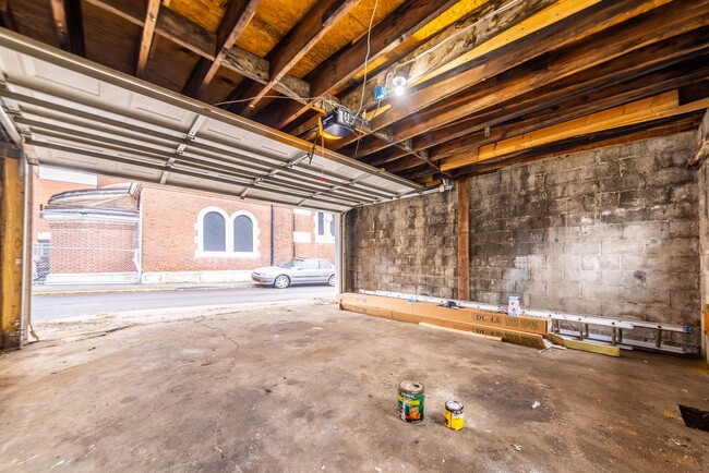 Building Photo - AVAILABLE IN APRIL! AMAZING, BRAND NEW 3 B...