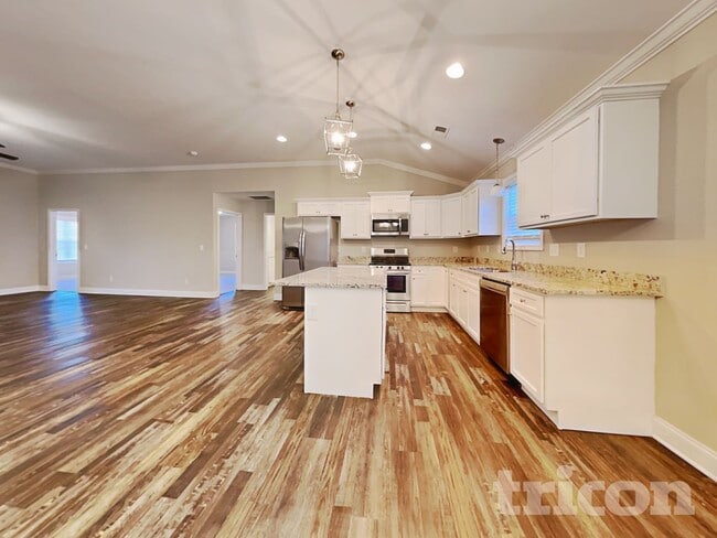 Building Photo - 228 Hallmark Cir