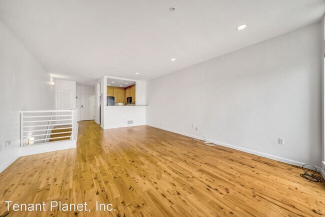 Building Photo - 2 br, 2.5 bath House - 767 Corbett Ave Uni...