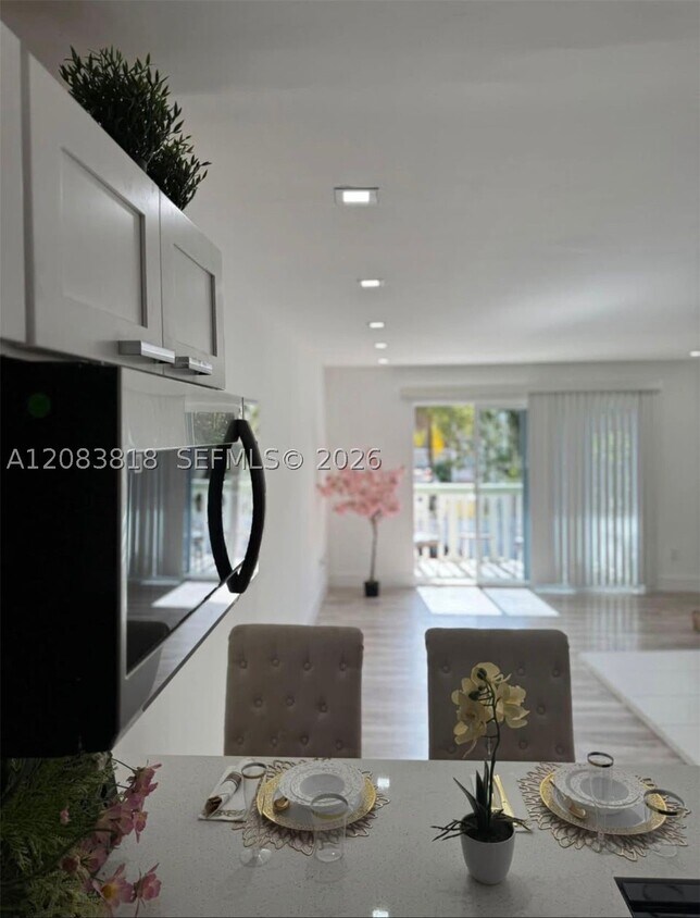 Foto del edificio - 15201 NE 6th Ave