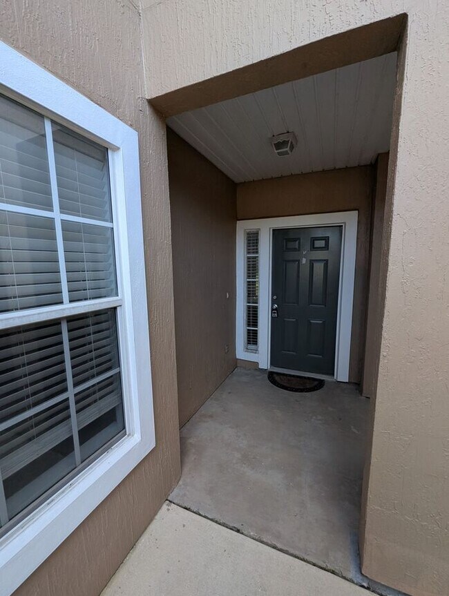 Foto del edificio - 546 Scrub Jay Dr