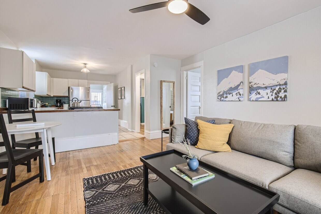 Foto principal - 1240 York St