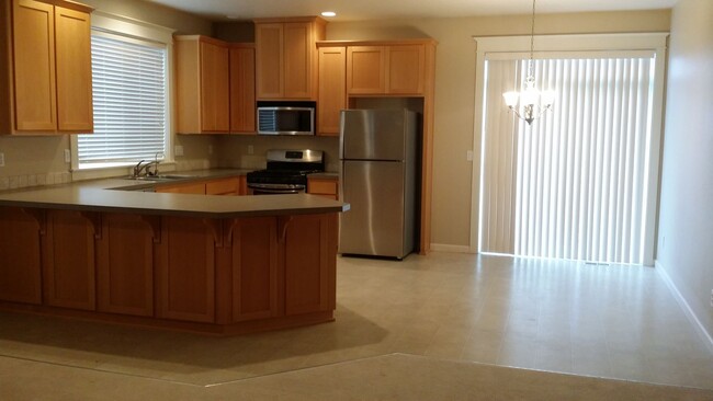 Building Photo - 3-Bedroom Single-Level House in Hubbard