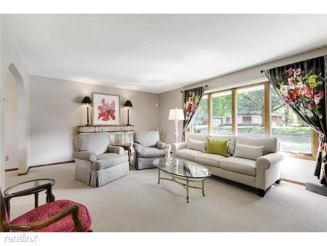 Building Photo - 3 br, 3 bath House - 4725 Lorinda Dr