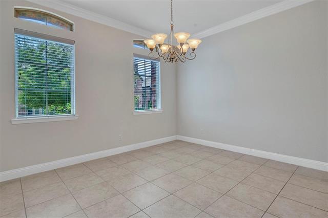 Foto del edificio - 5921 Exeter Ave