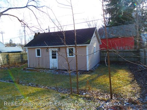 Building Photo - 608 E Gambier St