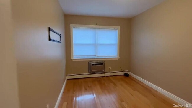 Foto del edificio - 57-32 136th St