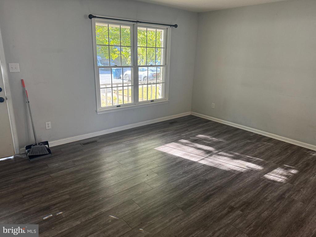 Foto principal - 100 Cypress Dr