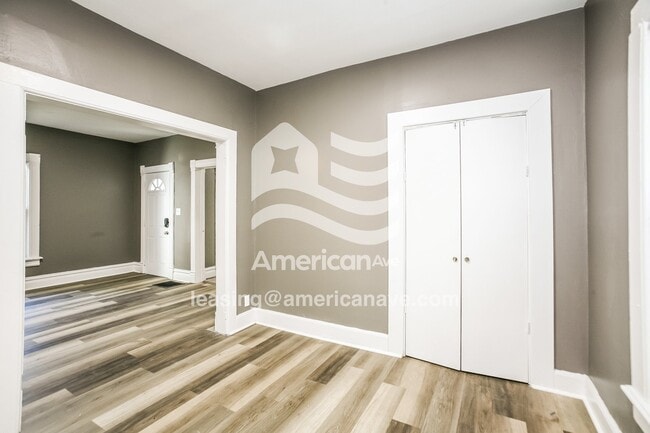 Building Photo - 2003 S Taylor St