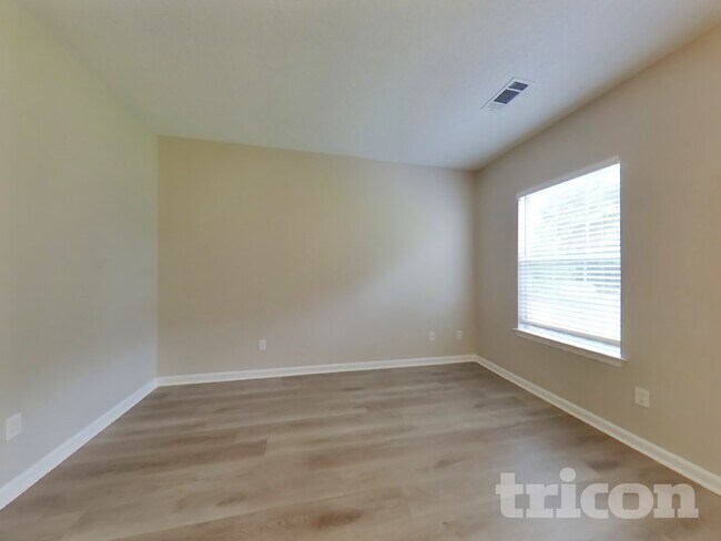 Foto del edificio - 816 Marcus Ln