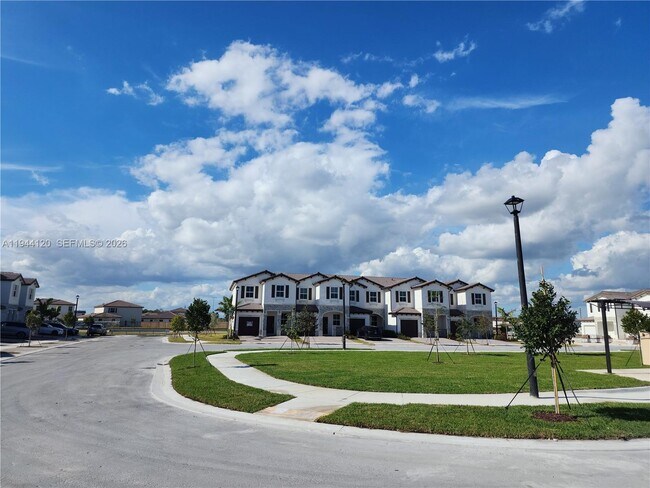 Foto del edificio - 2750 SE 24th Terrace