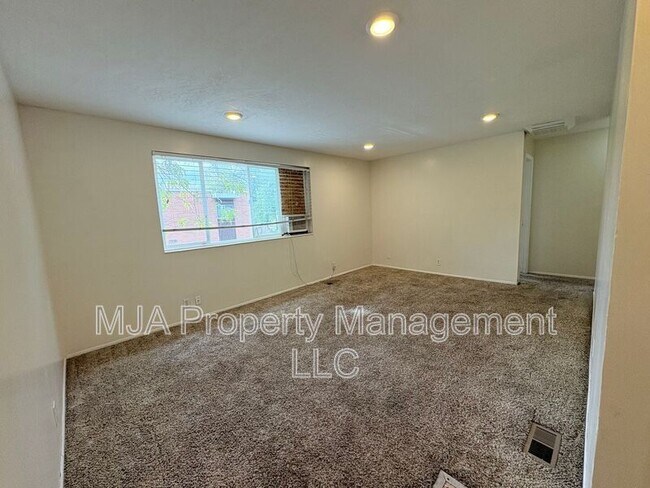 Building Photo - 1784 W 400 N