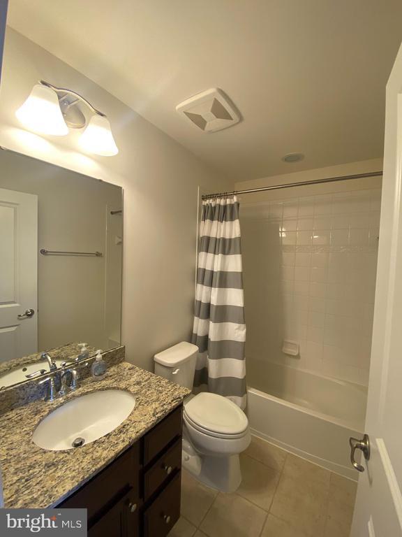 Foto del edificio - 105 Chamomile Ct