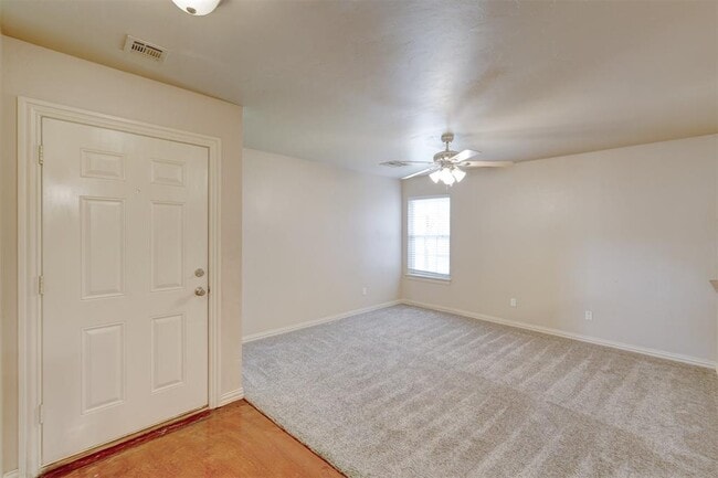 Building Photo - 405 Sterling Pointe Way