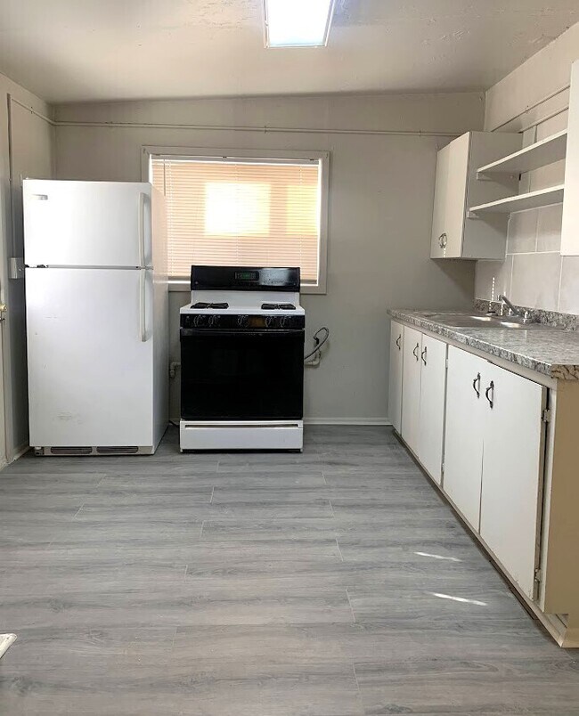 Foto del edificio - Move-In Ready! Charming 1-Bedroom Downtown...