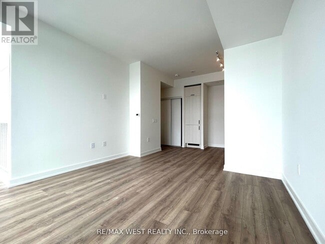 Building Photo - 1 Quarrington Lane