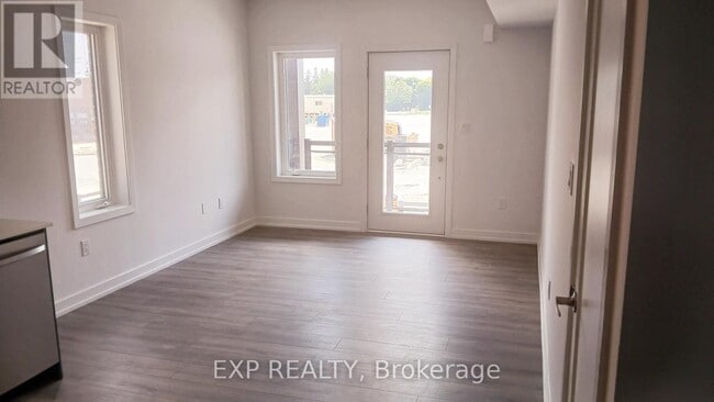 Photo du bâtiment - 940-940 St David St N