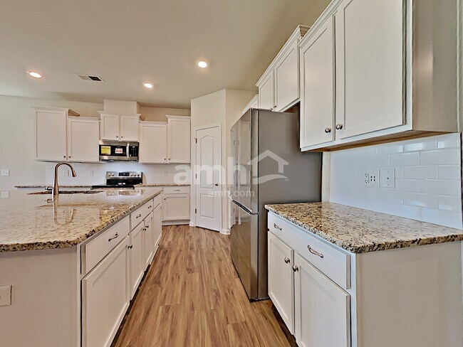 Foto del edificio - 14302 Hugh Dixon Way