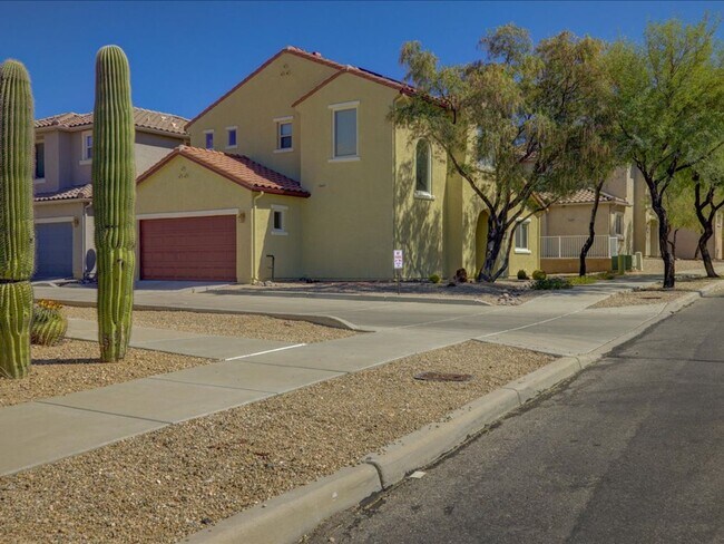 Building Photo - 3 Bedroom  2 1/2 Baths