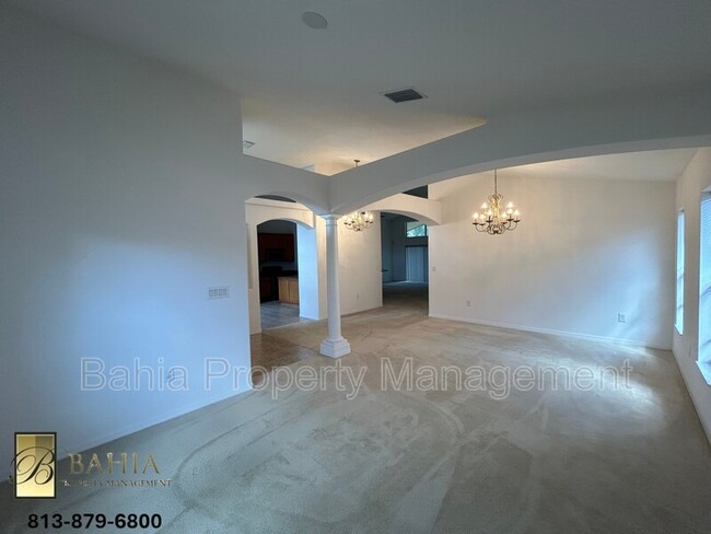 Foto del edificio - 6850 Pine Springs Dr