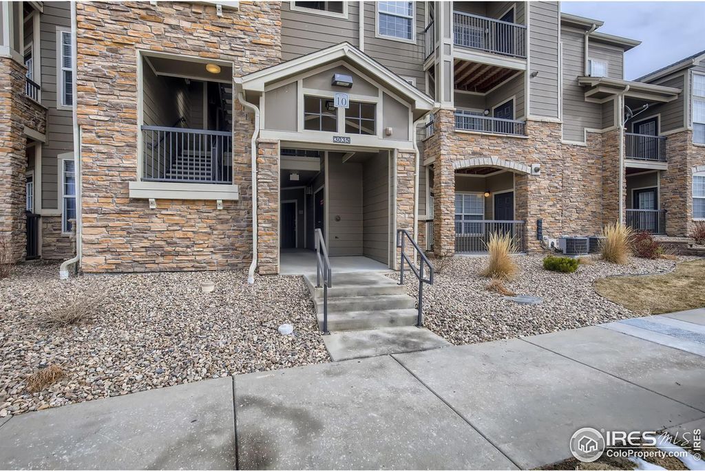 Primary Photo - 3035 Blue Sky Cir