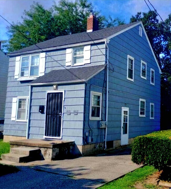 Foto del edificio - 4423 Vermaas Ave