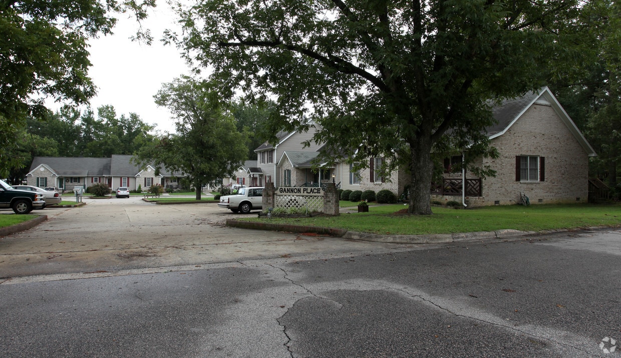 Gannon Place Apartments in Zebulon, NC