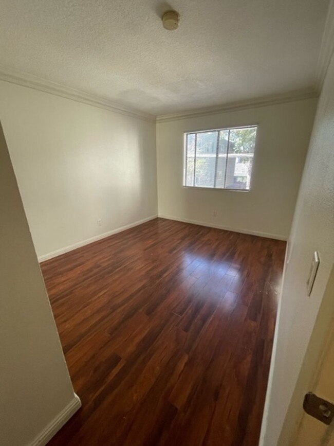 Building Photo - Nice 2 Bed 2 Bath Condo for lease with Par...