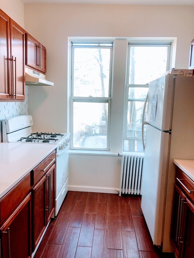 Primary Photo - 2171 72nd St