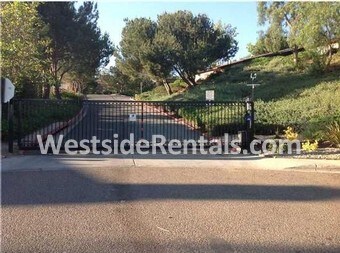 Primary Photo - 9270 Amys St
