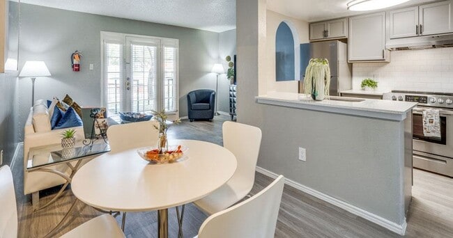 Building Photo - Mateo Apartment Homes