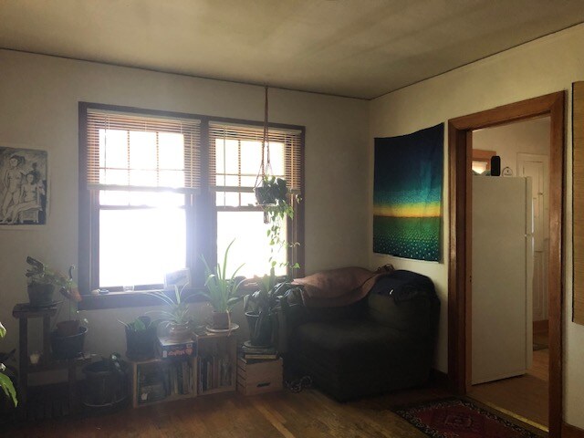 Building Photo - 711 S 9th Ave