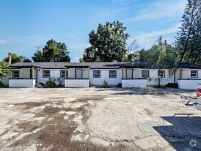 Building Photo - 4605 N Hubert Ave