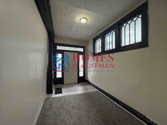Foto del edificio - Three Bedroom House | Now Available