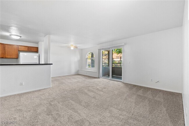 Foto del edificio - 9325 W Desert Inn Rd